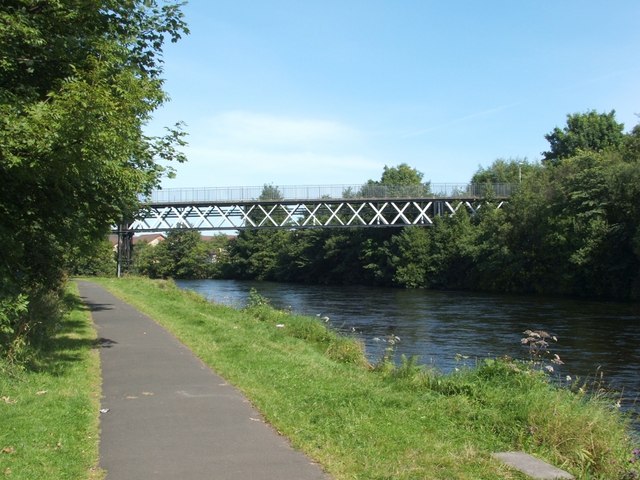 River Leven near the site of Duncan Kemp's 1891 bicycle accident. © Copyright Lairich Rig and licensed for reuse under this Creative Commons Licence.